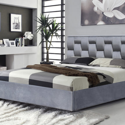 Give the bed 160cm with storage space